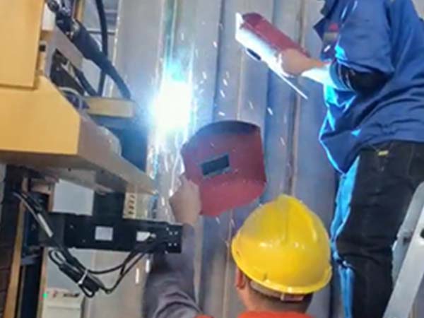 集装箱行业自动焊接生产线