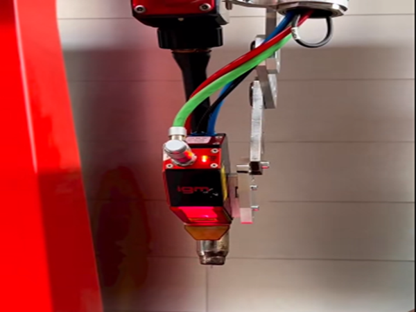焊接机器人的操作流程